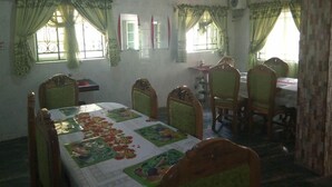 Khu ăn uống