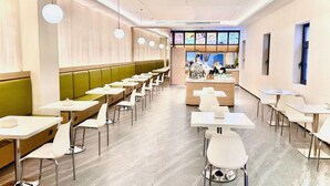 Ảnh chưa phân loại, 2 trong số 33 ảnh, nút