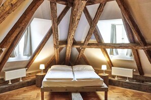 Room - Golden Three Crowns (Prague)