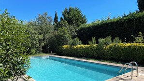 Pool - Vrbo Property (Saint-Rémy-de-Provence)