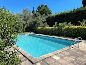 Unclassified image, 2 of 25, button - Vrbo Property (Saint-Rémy-de-Provence)