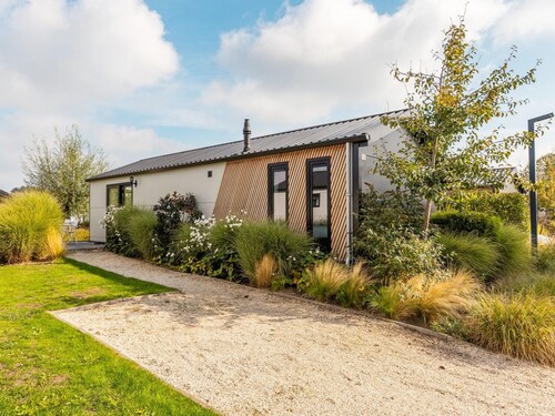 Riverside Chalet Escape in Kerkdriel