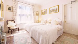 Unclassified image, 3 of 24, button - Braemar Bed & Breakfast (Buxton)