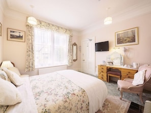 Unclassified image, 4 of 24, button - Braemar Bed & Breakfast (Buxton)