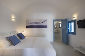 Room - Akrotiri Cove (Santorini)