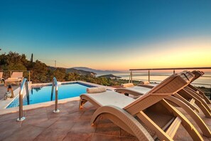 Unclassified image, 5 of 39, button - Nisaki Villa (Zakynthos)