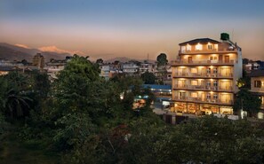 Exterior - Lake Shore Hotel & Restaurant (Pokhara)
