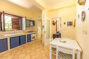 Unclassified image, 3 of 35, button - Villa Arenella (Syracuse)