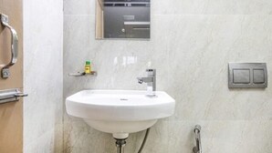 Bathroom - Fabexpress Silver Lake (Mumbai)