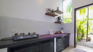 Gambar tidak terklasifikasi, 4 dari 23, tombol