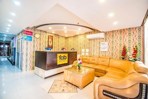 Lobby - Fabhotel Elysian Grand Lucknow Airport (Lucknow)