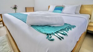 Room - Hotel Kaka's Sai Krupa (Trimbak)