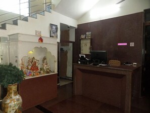 Lobby - Hotel Kaka's Sai Krupa (Trimbak)