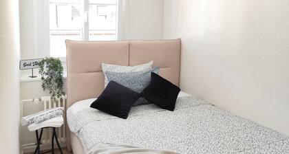 Room-charming Guest Room Near Lake Genev