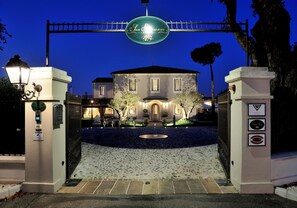 Unclassified image, 3 of 56, button - Relais San Giovanni (San Giovanni In Marignano)