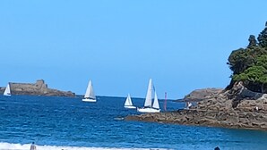 Unclassified image, 5 of 17, button - Dinard centre ville gîte rdch, plage de l'écluse, commerces-transports à pieds (Dinard)