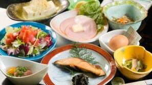 Alimentos y bebidas