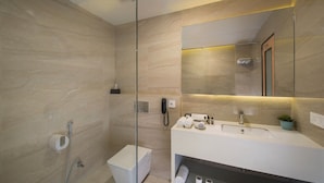 Bathroom - 10 Park Street Bed & Breakfast (Gorakhpur)