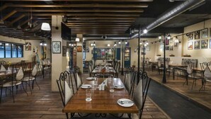 Dining - 10 Park Street Bed & Breakfast (Gorakhpur)