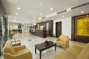 Lobby - Landmark Pallava Beach Resort Mahabalipuram Chen (Tirupporur)