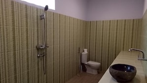 Bathroom - Bintang Hostel (Penida Island)