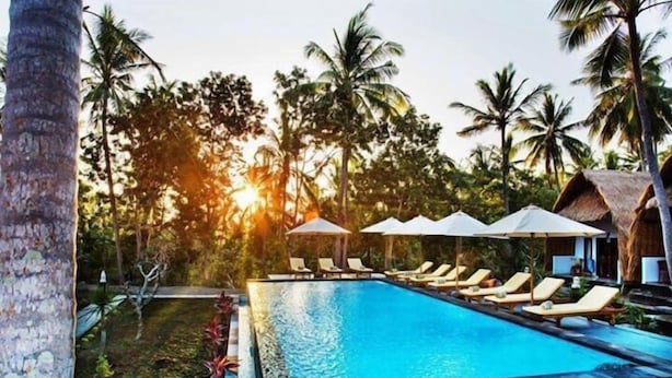 Pool - Bintang Hostel (Penida Island)