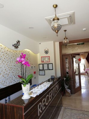 Lobby - Zeytinli Konak Butik Hotel (Karaburun)