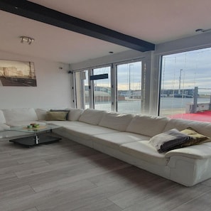 Living area - I Cloud 9 Hotel (Blackpool)