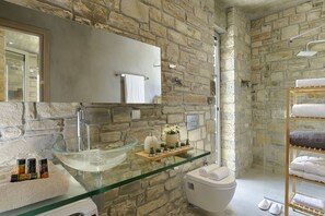 Bathroom - Kouros & Kori Villas (Faistos)