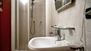 Bathroom - B&B Rollando (Vernazza)