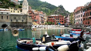 Unclassified image, 2 of 54, button - B&B Rollando (Vernazza)