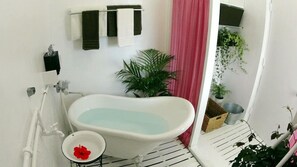 Bathroom - Okinawan. Sweet Home.t-8 (Chatan)