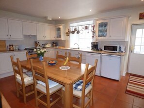 Unclassified image, 5 of 21, button - Glenalbyn Cottage (Crieff)