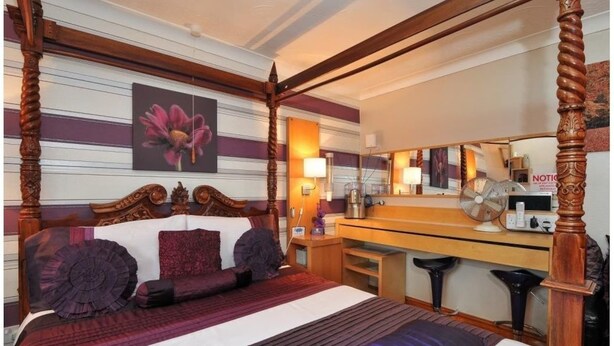 Unclassified image, 1 of 38, button - Castle Lodge B&B (Brecon)