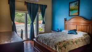 Room - West End Divers Resort (Roatan)
