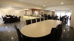 Dining - Chene Creek Resort (Mumbai)