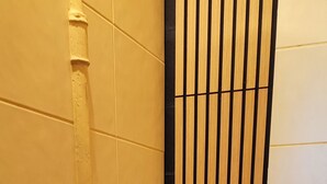 Unclassified image, 5 of 16, button - Rynek - Nowy Targ (Wrocław)