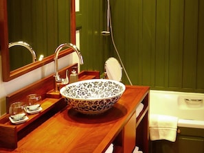 Unclassified image, 5 of 17, button - Maison Houng Chanh - Luang Prabang (Luang Prabang)