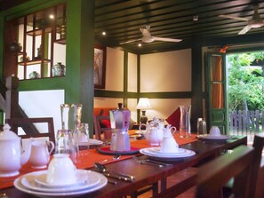Unclassified image, 4 of 17, button - Maison Houng Chanh - Luang Prabang (Luang Prabang)