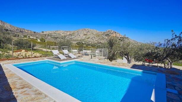 Pool - Villa Montemar (Castellammare del Golfo)