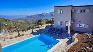 Unclassified image, 3 of 26, button - Villa Montemar (Castellammare del Golfo)