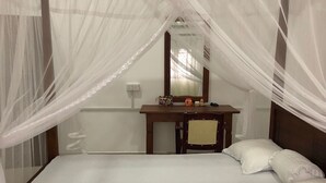 Unclassified image, 5 of 16, button - Padmi Villa (Weligama)