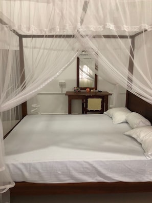 Unclassified image, 5 of 16, button - Padmi Villa (Weligama)