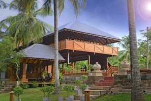 Exterior - Crown Monarch Diyamankada Nature Resort (Anuradhapura)