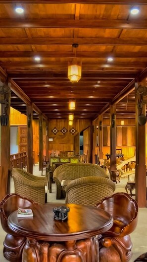 Dining - Crown Monarch Diyamankada Nature Resort (Anuradhapura)