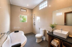 Bathroom - Liam Private Villa (Sukawati)