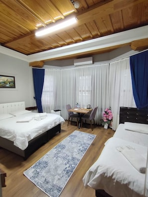 Ảnh chưa phân loại, 2 trong số 47 ảnh, nút