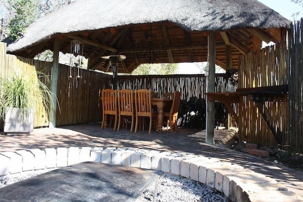 Tempat makan outdoor