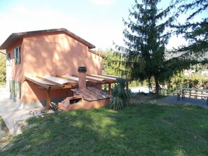 Unclassified image, 2 of 22, button - Casa Marcoiano (Scarperia e San Piero)