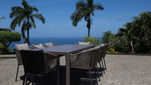 Khu ẩm thực ngoài trời